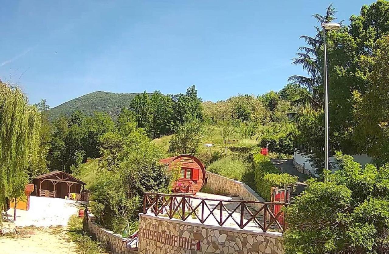 Agriturismo Rossolampone Cerreto Laziale Exterior foto